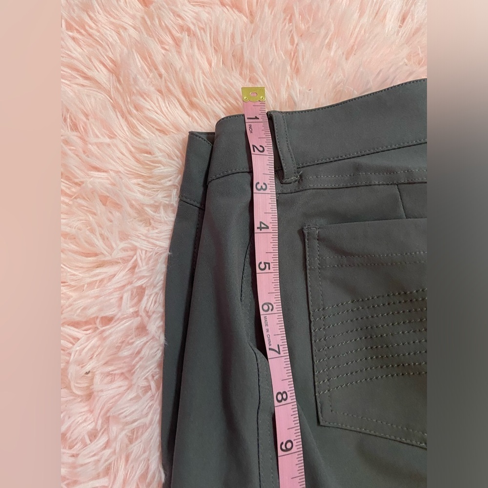 Lululemon pants - Picture 7 of 10